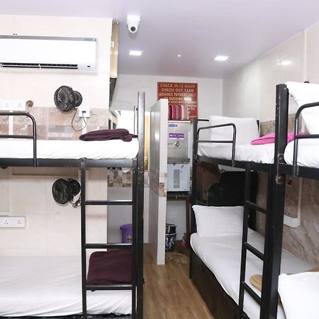 New Super Dormitory Mumbai Exteriör bild
