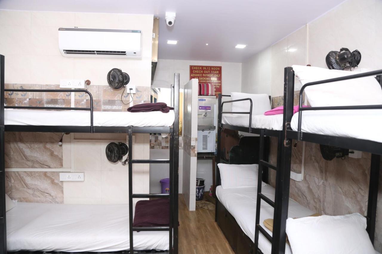 New Super Dormitory Mumbai Exteriör bild